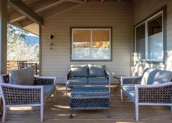 Hébergement de vacances Spacious & Beautiful With Double Decks In Chapel Area *