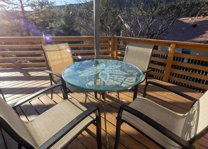 Spacious & Beautiful With Double Decks In Chapel Area *