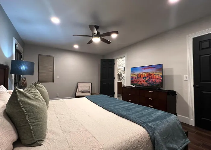 Spacious & Beautiful With Double Decks In Chapel Area Hébergement de vacances Sedona